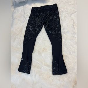 Size 2 Lululemon Athletic Capris Leggings